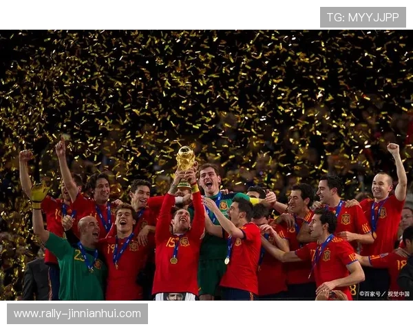 足球球星送上新年祝福 用激情与梦想点亮2025年新篇章